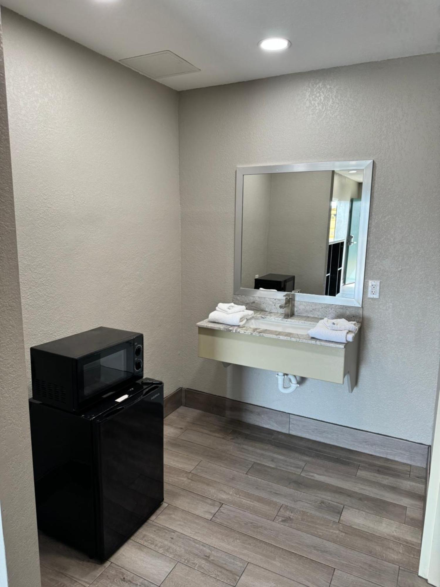 Nola Inn & Suites 新奥尔良 外观 照片