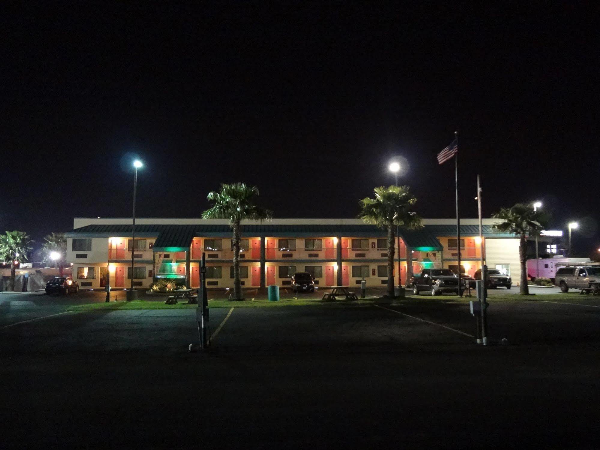 Nola Inn & Suites 新奥尔良 外观 照片