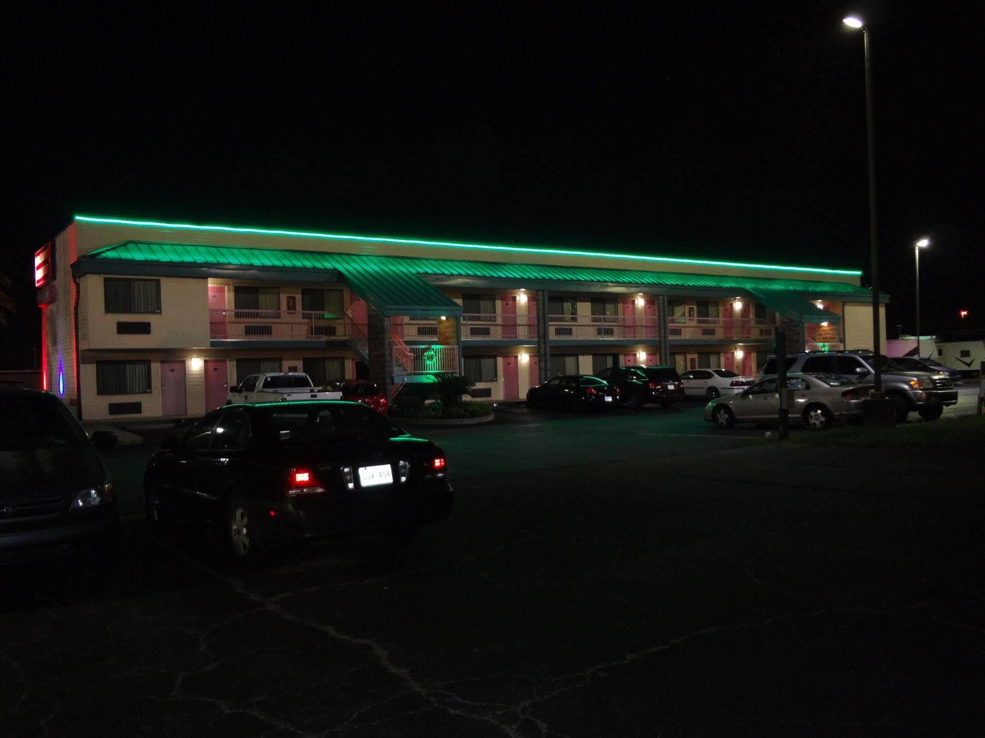 Nola Inn & Suites 新奥尔良 外观 照片