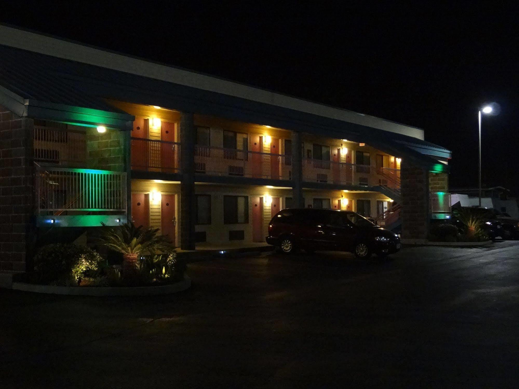 Nola Inn & Suites 新奥尔良 外观 照片